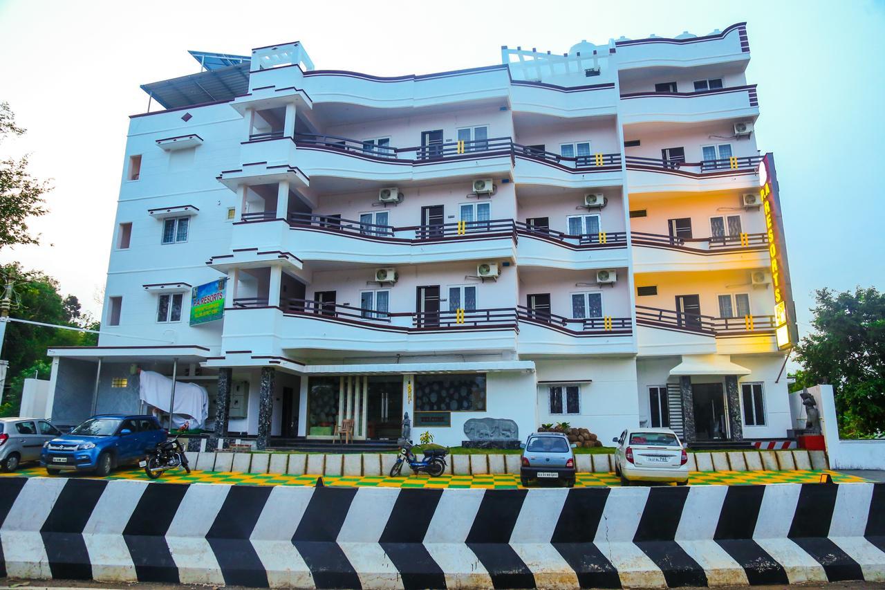 P A Resort Yelagiri Exterior foto