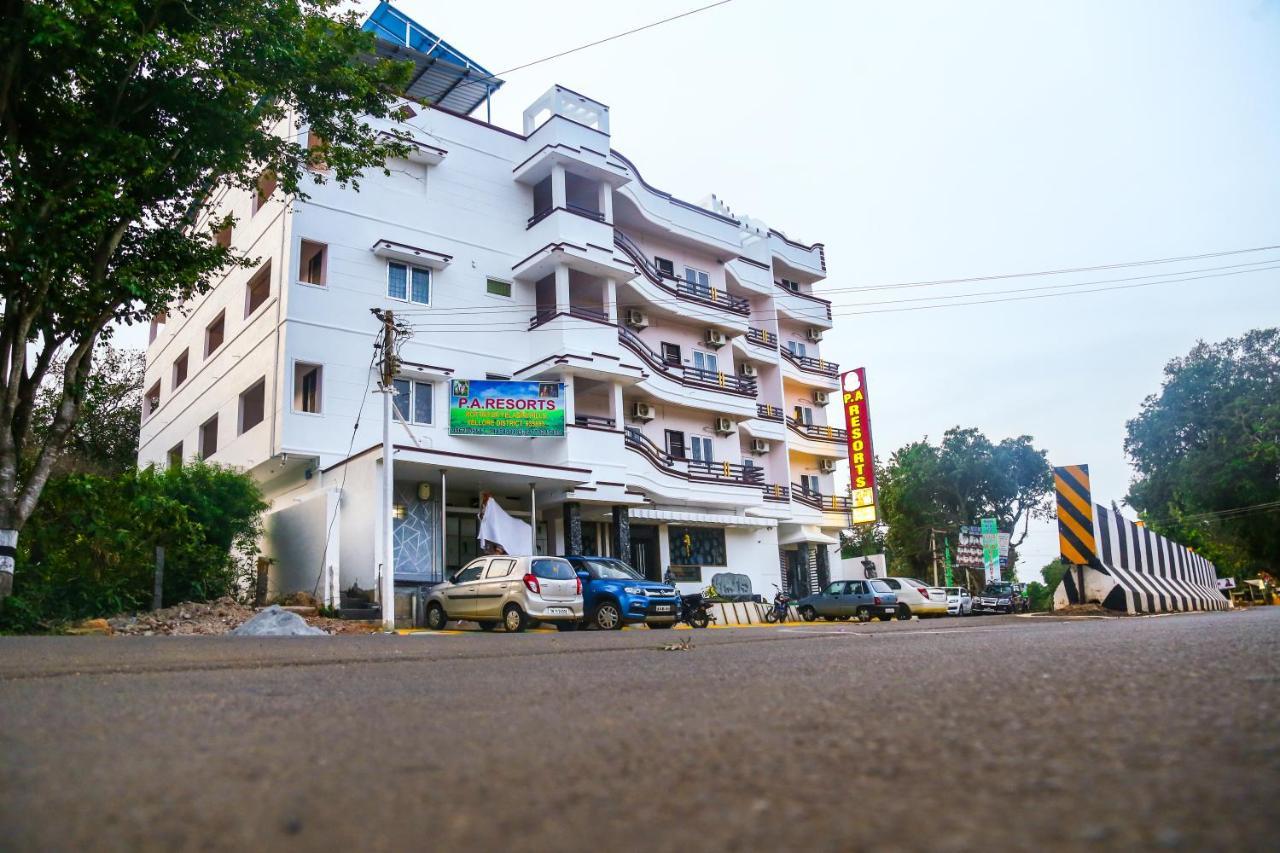 P A Resort Yelagiri Exterior foto